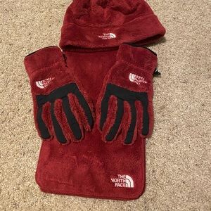 North Face Osito scarf, gloves and hat